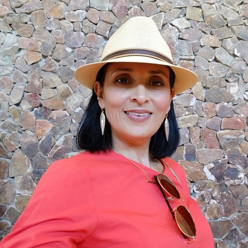 Meet your Posher, Lorena